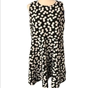 Leota polka hazy white dot black dress size 1 L figure flattering fit.